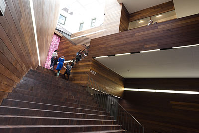 prachtig binnenzicht gebouw ModeNatie, het hart van de  Antwerpse modebuurt