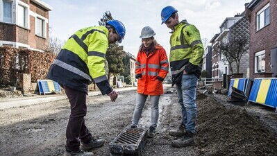 Ingenieurs en projectleiders aan het werk