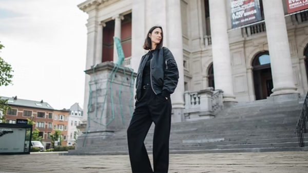 Amelie Lens voor het KMSKA